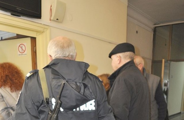 Без основния свидетел започна повторното дело срещу Бейсим Басри