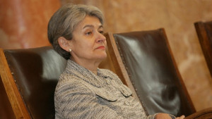 Дипломатически куриер Ирина Бокова е на челна позиция за генерален