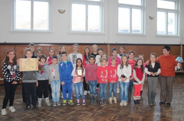 Еленско момче с награда за главна роля от театрален фестивал