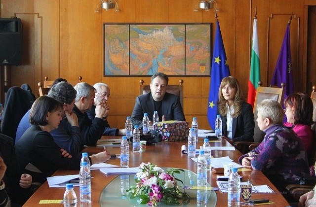 Даниел Панов: Одобрени са предложените от директорите паралелки  за план- приема на училищата