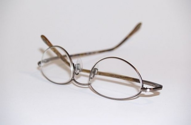 Раздават безплатни очила на здравно неосигурени в Бяла Черква