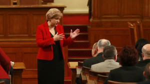 НС отложи дебата за дълга според Менда Стоянова няма много