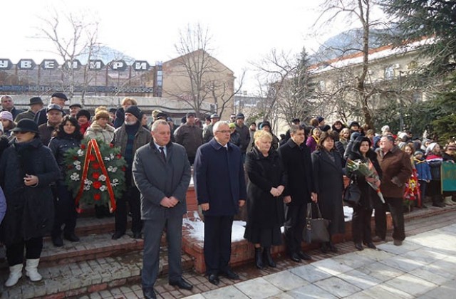 Врачани отдадоха почит към Васил Левски