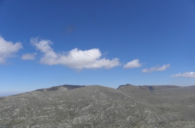 Времето на 20 февруари: Облачността се разкъсва