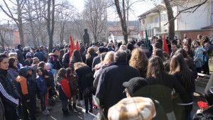 Стотици се преклониха пред паметта на Левски в Димитровград