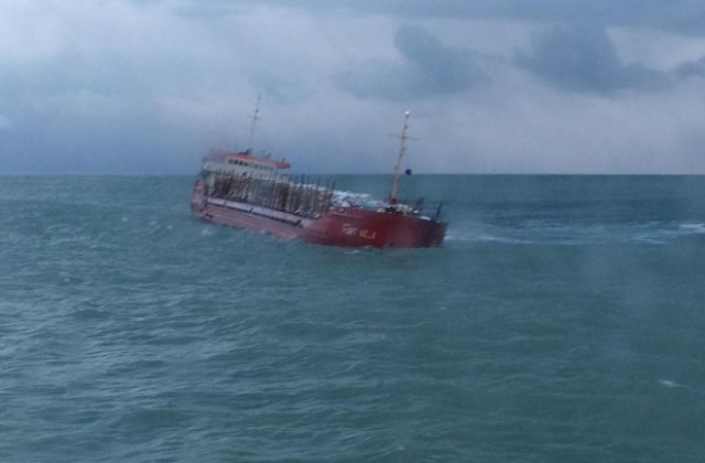 Товарен кораб от Варна потъна в Черно море