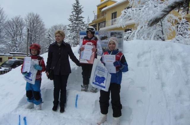 Ученици от ГПЧЕ преминаха успешна подготовка в „Научи се да караш ски