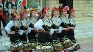 Започва Карнавалът на маските затварят движението в центъра