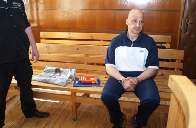 Ачо отново в съда, иска 20 000 лв. от прокуратурата, не разследвала Тодор Димов