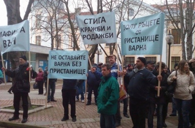 Синдикален лидер: Димитър Атанасов бил спуснат отвисоко в пристанището