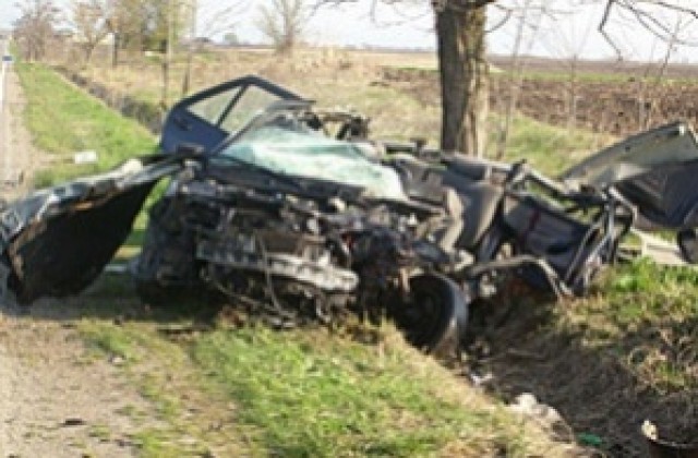 26-годишен загина на място при тежка катастрофа край Плевен