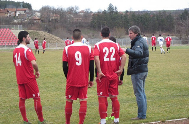 Картотекират новите попълнения на „Ботев“