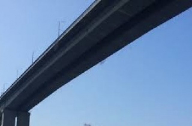 Сигнал за самоубийца на Аспарухов мост вдигна на крак полицията