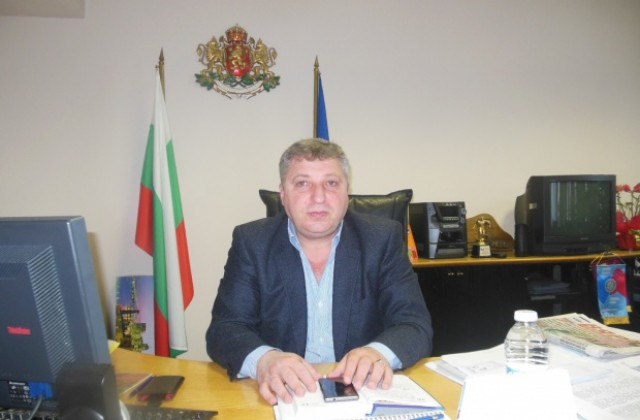 Виктор Янев: Санирани блокове в Кюстендил и Дупница реално ще има през 2016 г.