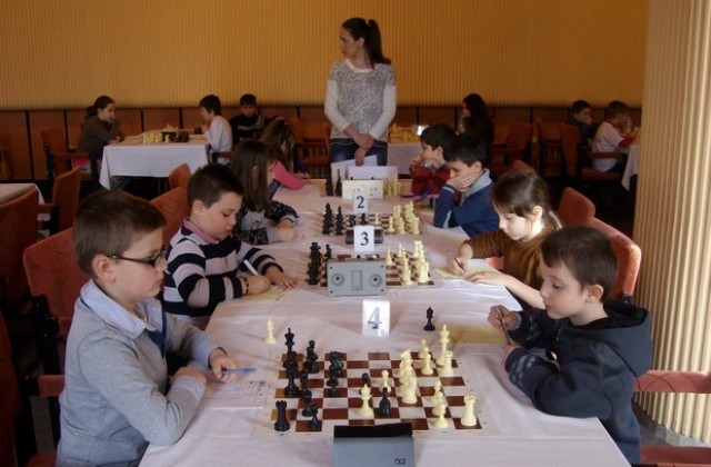 Четвърти турнир от веригата Млад гросмайстор се проведе в Плевен