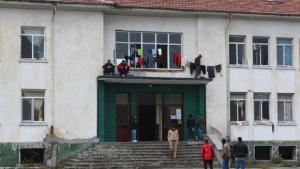 Лекари преглеждат безплатно бежанци