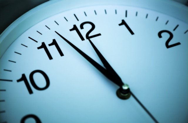 Часовник изостава със секунда за 16 млрд. години