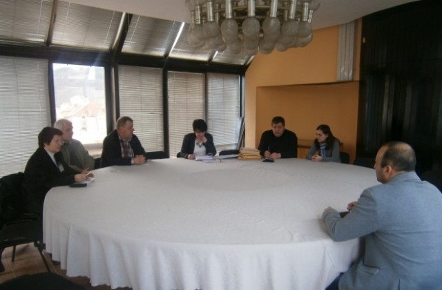 Голям интерес към поръчката за обзавеждането на социалните жилища в Дупница