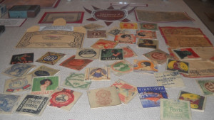 Презервативи на 100 години изложени в Музея на медицината СНИМКИ