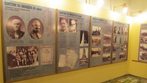 Оригинални фотоси от строителството на Шипка показва изложба в Г