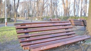 Работници откриха труп на мъж в Морската