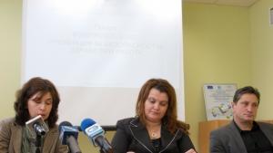 37 лични асистенти със сключен договор