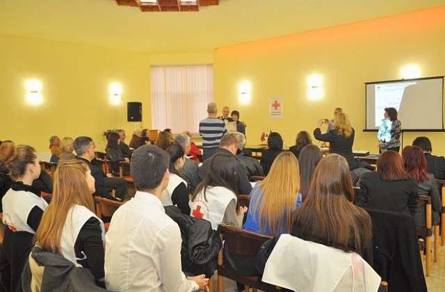 Бизнесът дарил 60% от помощите за пострадалите от наводненията