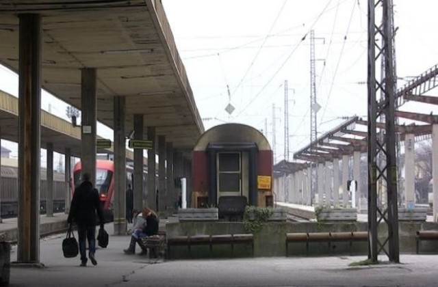 БДЖ пуска допълнителни вагони за празниците