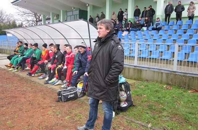 Ботев излиза за победа