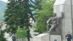 Шествие срещу ксенофобията и вандализма