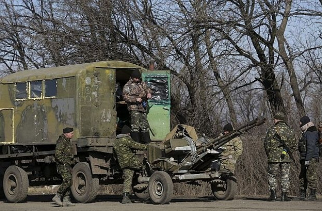 Украински войници обстрелвали международни представители