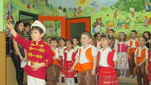 Деца пресъздадоха спасяването на Горна Оряховица от опожаряване