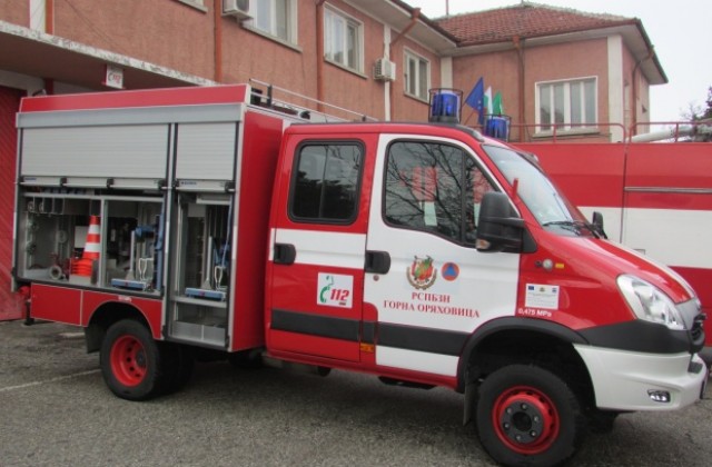 След 30 години пожарната в Г. Оряховица получи два нови автомобила