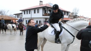 Стотици се събраха на Тодоровден в Арбанаси избраха Марк Антоний