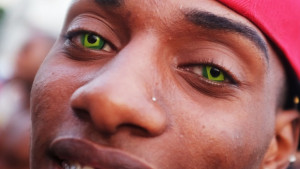 Фирма пусна подмладяващи контактни лещи