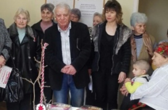 Старейшини от ГЕРБ зарадваха обитателите на пенсионерския дом в Г.Митрополия
