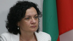 Министър Василева се връща в Бургас за празника