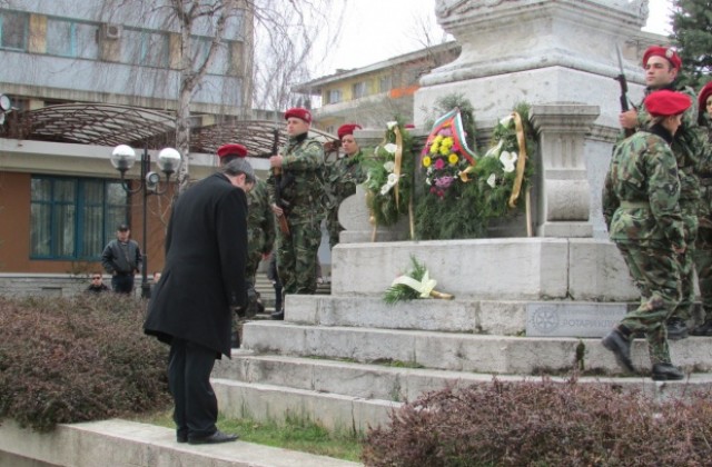 Горна Оряховица чества Освобождението на България