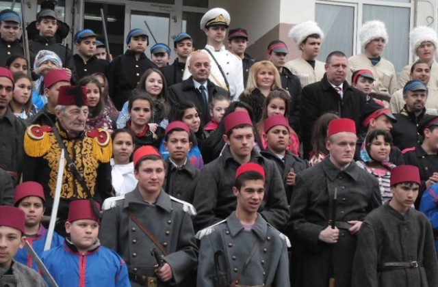 В Стражица отбелязаха Трети март с възстановка на боевете край Плевен