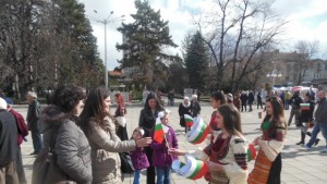 Кюстендилци на празника с трибагреник в ръка