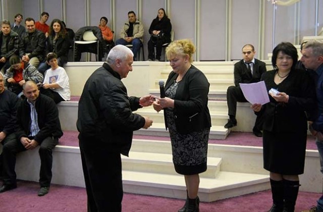 ГЕРБ Враца раздаде членски карти