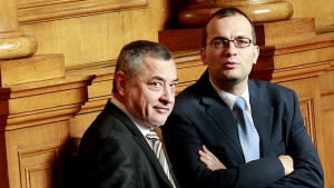 Връщат измервателните уреди за горива в данъчните складове