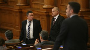 НС наложи забрана върху износа на необработен дървен материал за