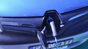 Първата зарядна за електромобили вече работи