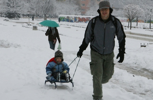 Ще вали до понеделник