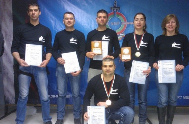 Отлично стрелба на врачанските полицаи