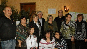 От ГЕРБ Плевен подариха цветя на жените от Брестовец