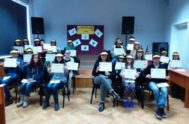 Езиковата гимназия излъчи своите представители в състезанието Spelling Bee 2015
