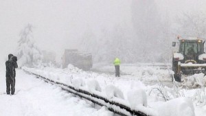Продължава снежният ад в Южна България