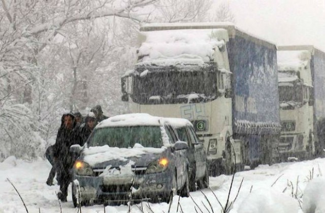 Постепенно се нормализира обстановката в областта